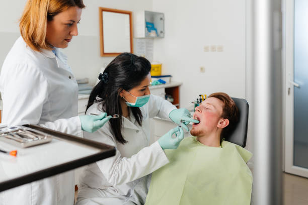 Best Emergency Tooth Extraction in Eerlin, ND